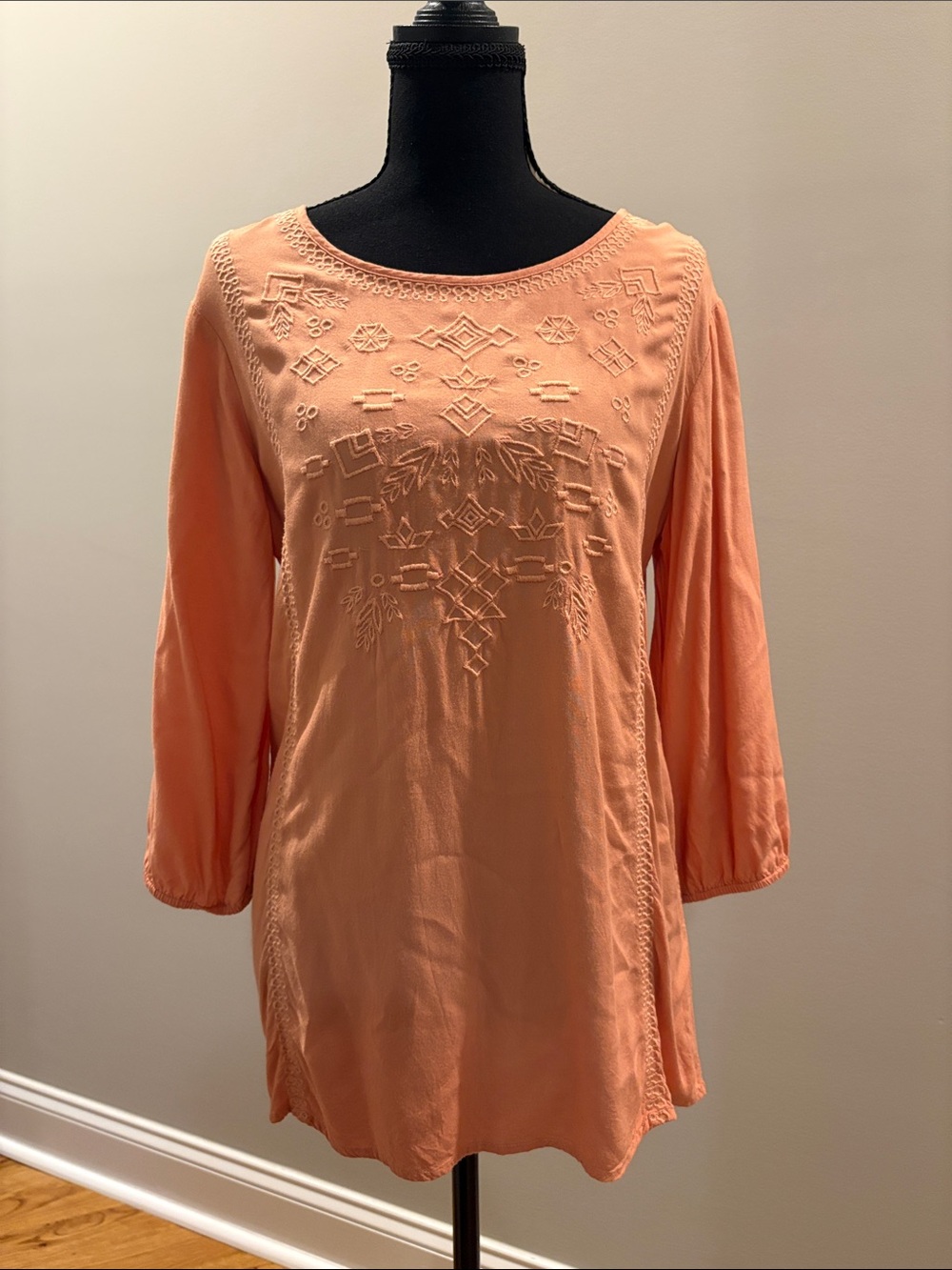 Bob Timberlake Women's Peach Embroidered Tunic Blouse